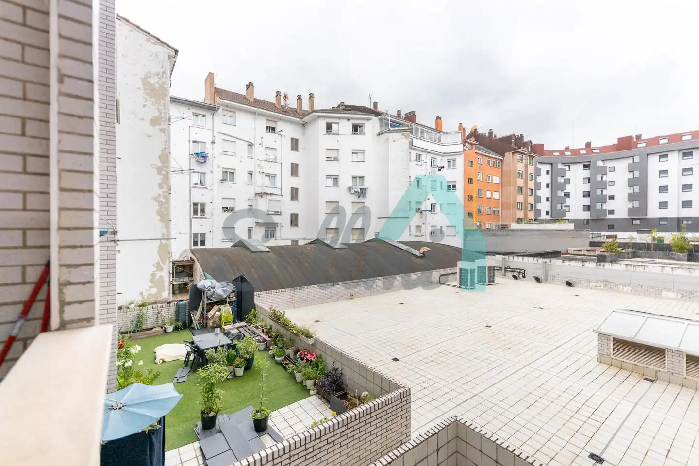 Terraza de Piso de alquiler en Oviedo  con Calefacción, Parquet y Terraza