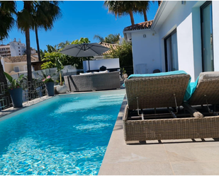 Swimming pool of House or chalet to rent in Estepona  with Air Conditioner, Terrace and Swimming Pool