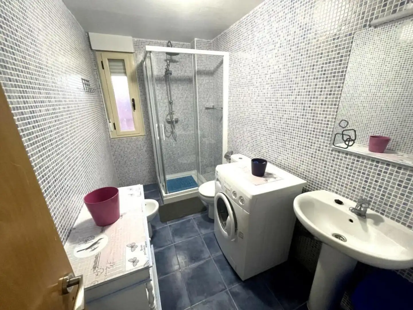 Bathroom of Duplexes for sale in San Andrés del Rabanedo  with Heating