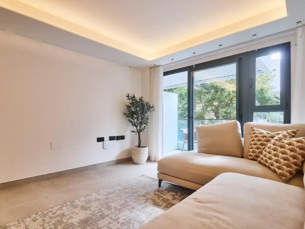 Wohnzimmer von Wohnung zum Verkauf in Fuengirola mit Klimaanlage, Terrasse und Ofen