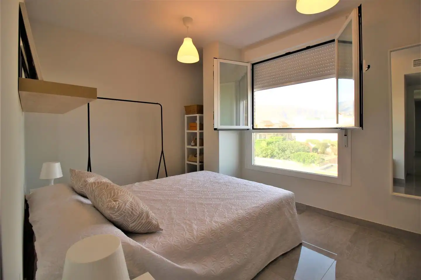 Bedroom of Flat for rent in Roquetas de Mar  with Terrace, Furnished and Community pool
