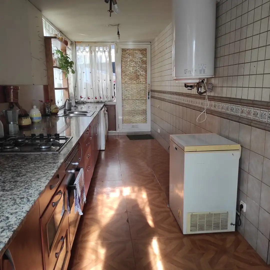 Cuina de Casa o xalet en venda en Riells i Viabrea amb Aire condicionat, Calefacció i Jardí privat