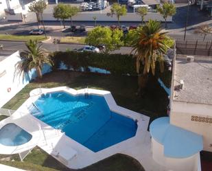 Piscina de Àtic de lloguer en Málaga Capital amb Aire condicionat, Terrassa i Moblat