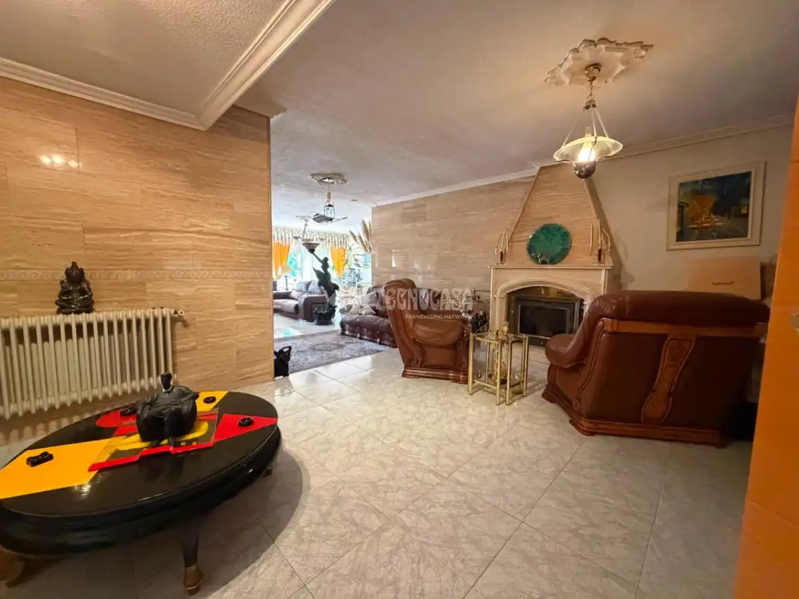 Living room of Houses for sale in Paracuellos de Jarama  with Heating