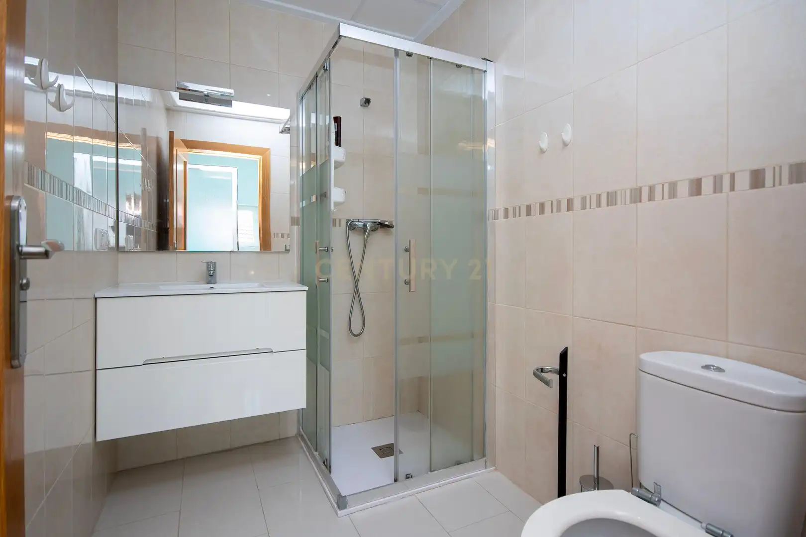 Baño de Casa adosada en venta en Alicante / Alacant con Aire acondicionado, Balcón y Piscina comunitaria