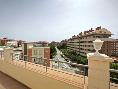 Vista exterior de Àtic en venda en Manresa amb Terrassa