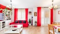 Living room of Single-family semi-detached for sale in  Madrid Capital  with Heating and Private garden
