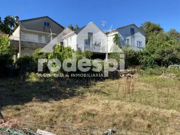 Casa adosada en venta en Crecente con Calefacción, Trastero y Amueblado