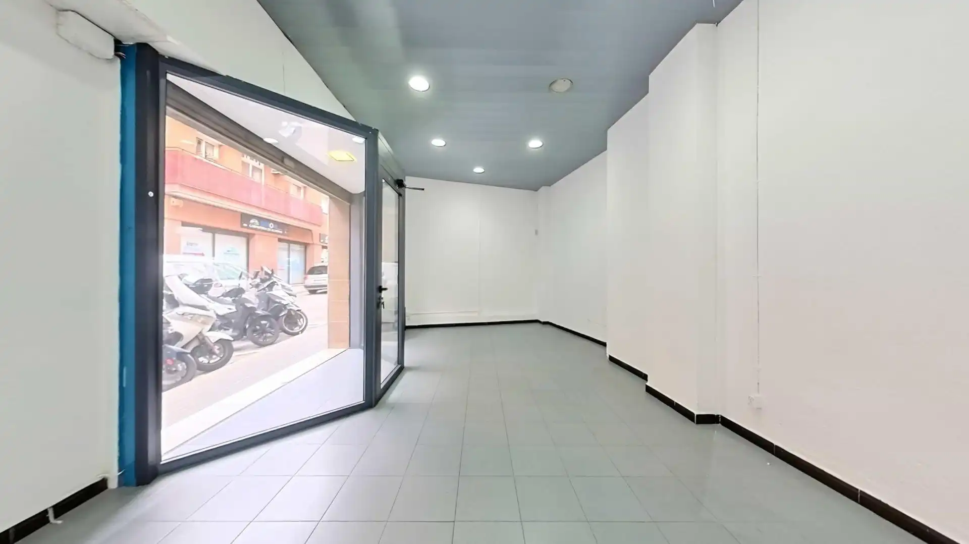 Local comercial en venta en Calle Juan Valentín Escalas, imagen 12