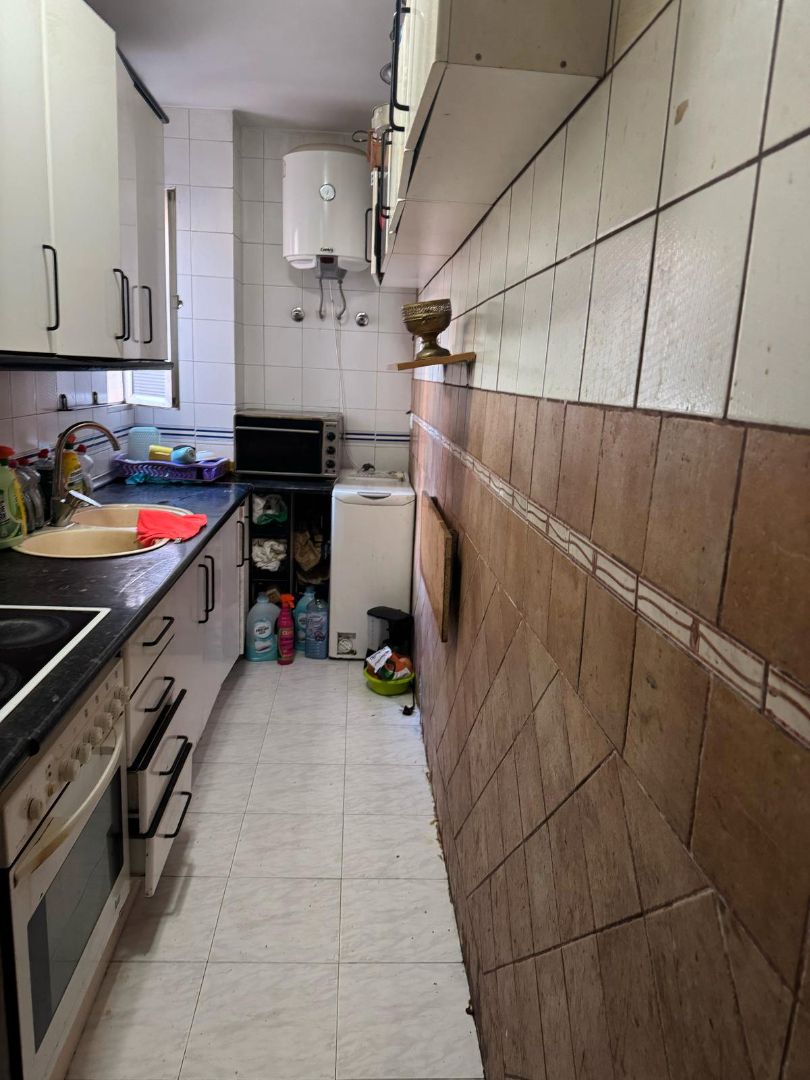 Kitchen of Flat for sale in Armilla  with Air Conditioner and Furnished