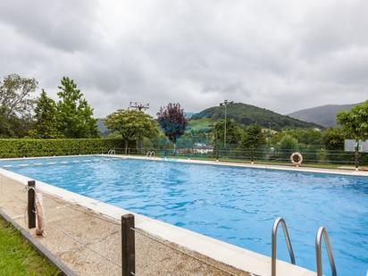 Piscina de Pis en venda en Oiartzun amb Terrassa