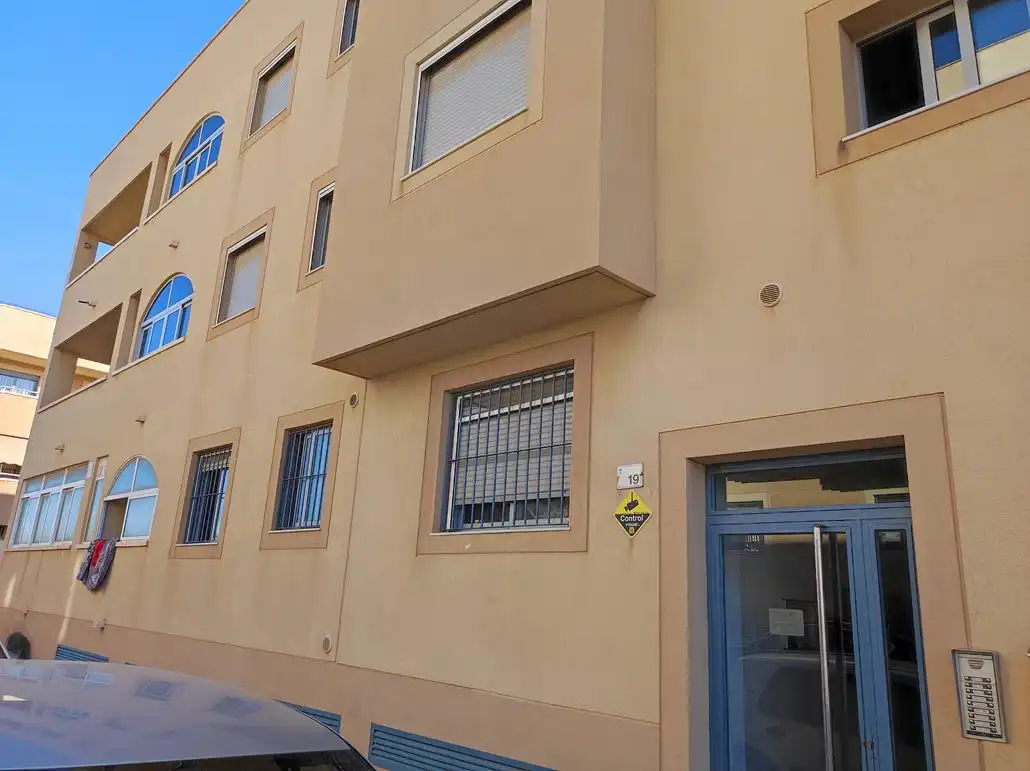 Vista exterior de Piso en venta en Vícar