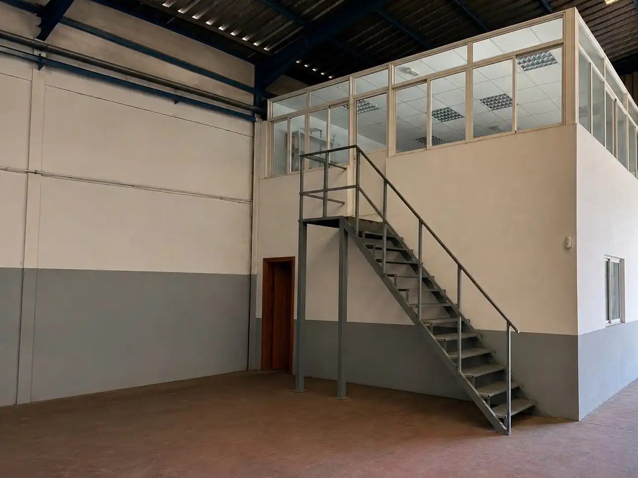 Industrial building for sale in Calle Sierra de Nevada, imagen 3