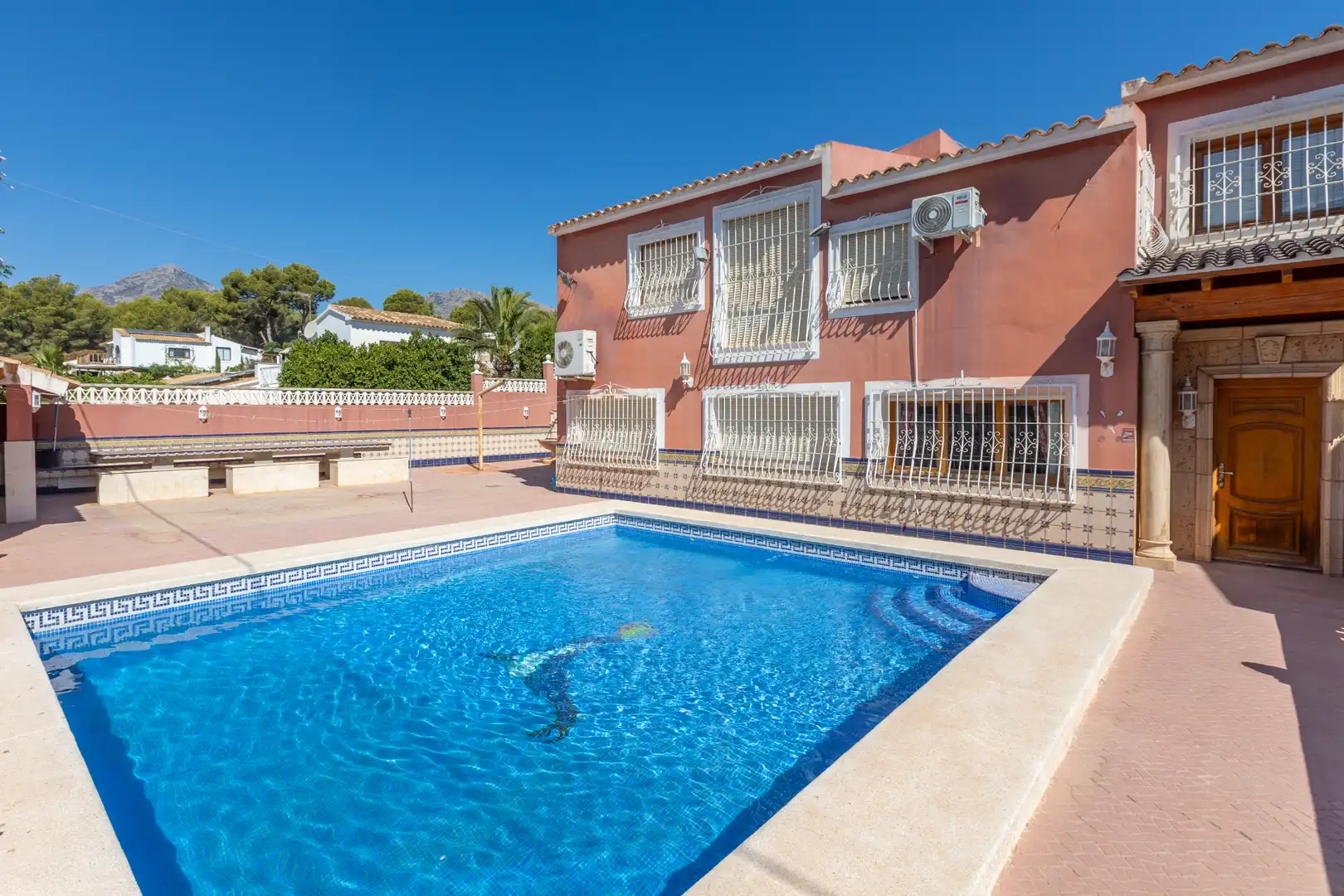 Chalet con piscina en venta en Escandinavia - Cautivador, imagen 2