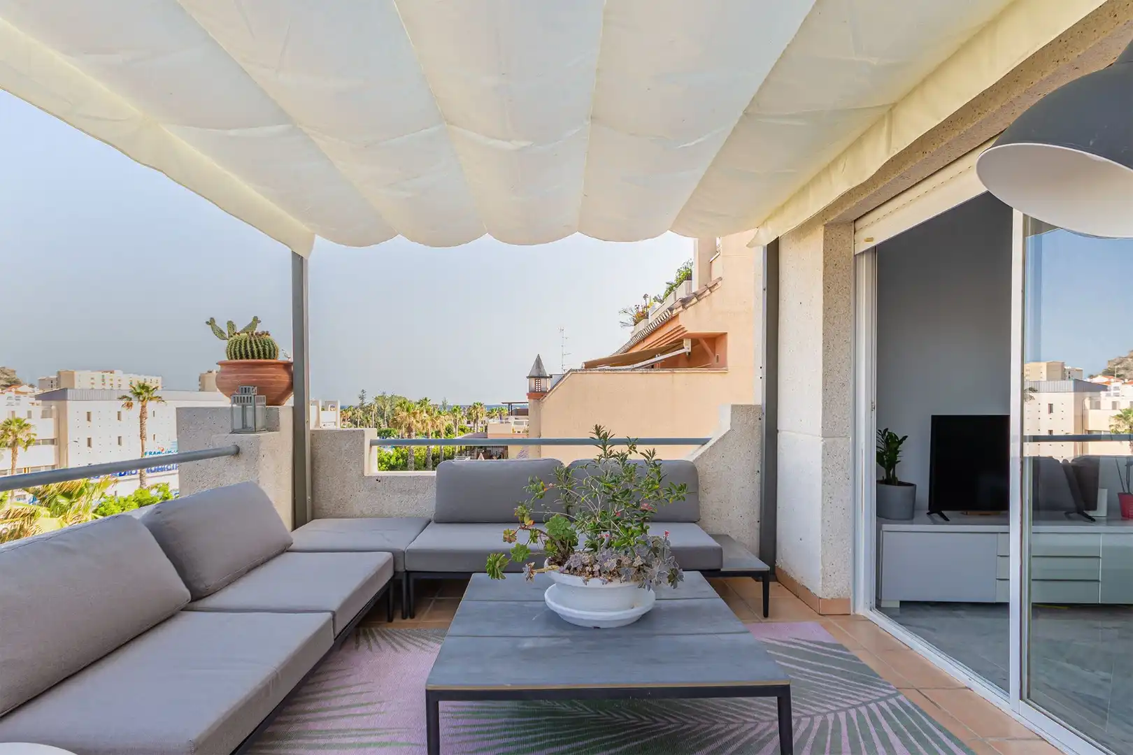 Terraza de Ático de alquiler en Almuñécar con Aire acondicionado, Terraza y Amueblado