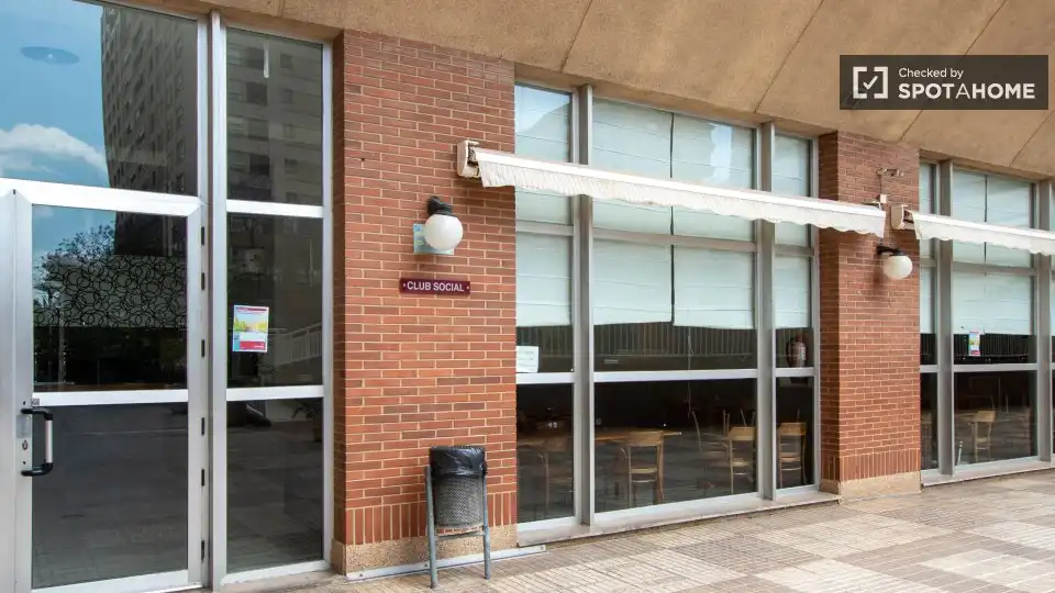 Habitació a Ciutat de les Ciències i de les Arts - Justicia