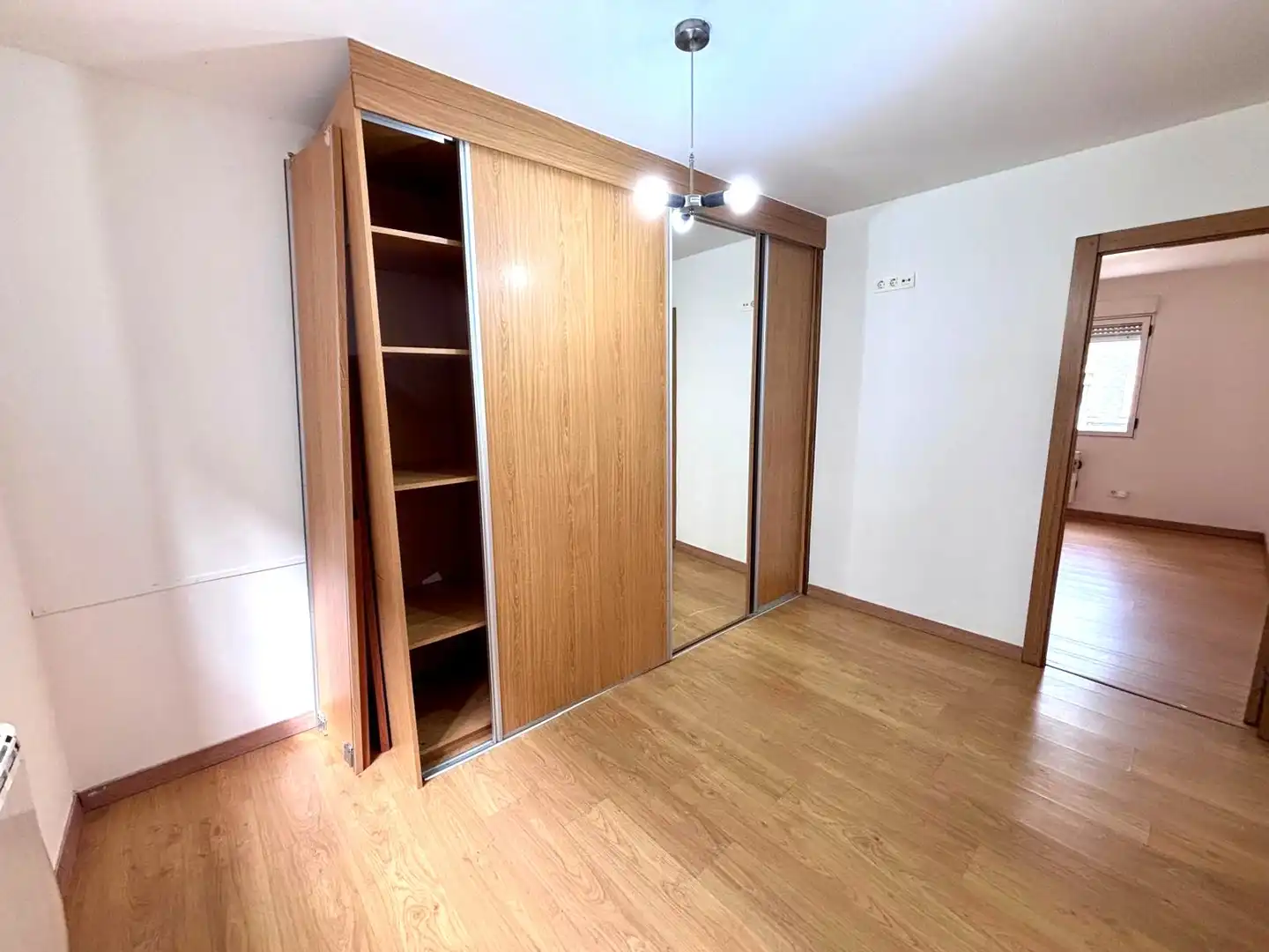 Bedroom of Flat for rent in Gijón   with Heating, Washing machine and Microwave