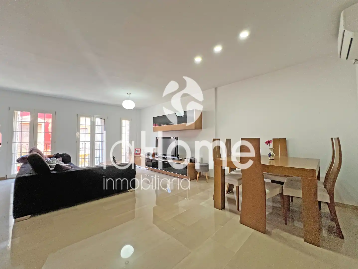 Sala d'estar de Casa o xalet en venda en Riba-roja de Túria amb Aire condicionat, Calefacció i Terrassa