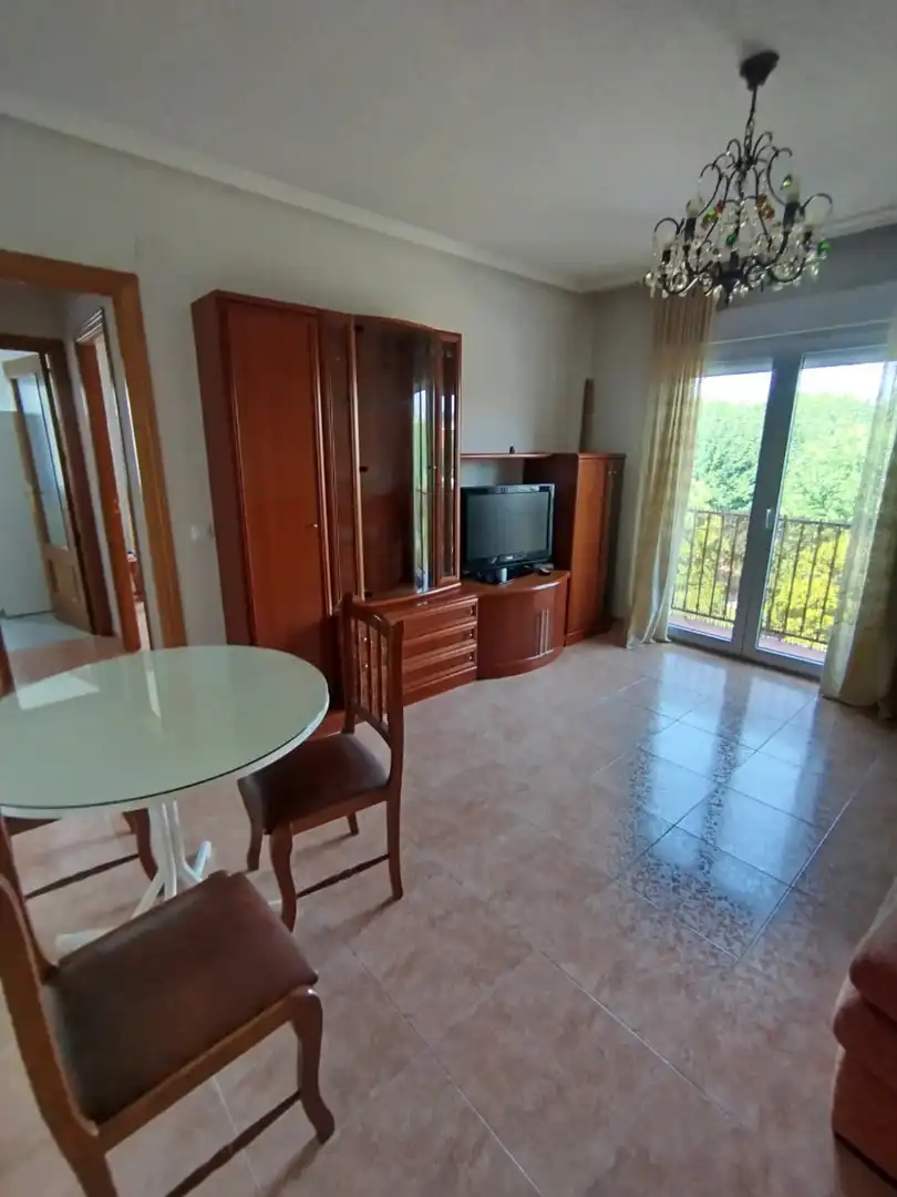 Wohnzimmer von Wohnungen zur Miete in Ávila mit Heizung und Möbliert
