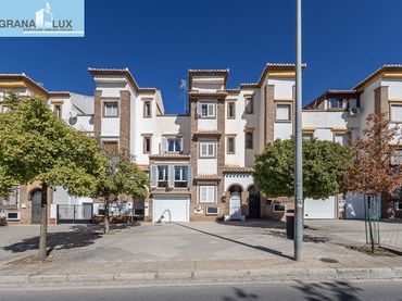 Adossat en venda a Calle Torre de la Pólvora