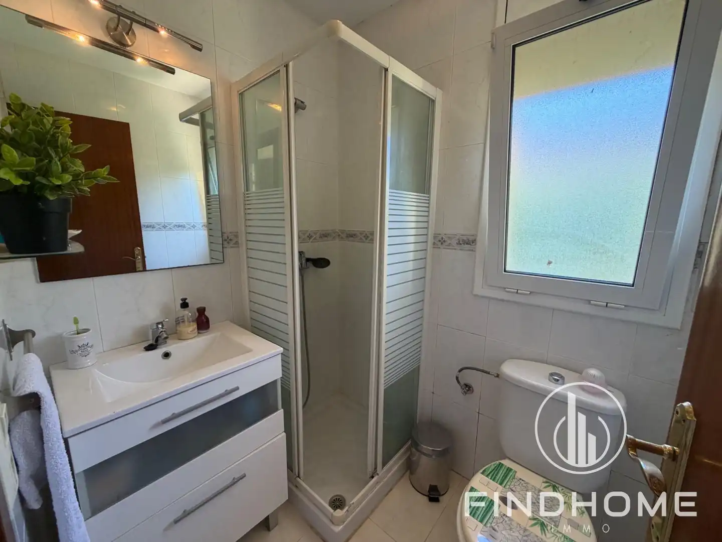 Bathroom of Detached homes for sale in Avinyonet de Puigventós  with Air Conditioner, Heating and Private garden