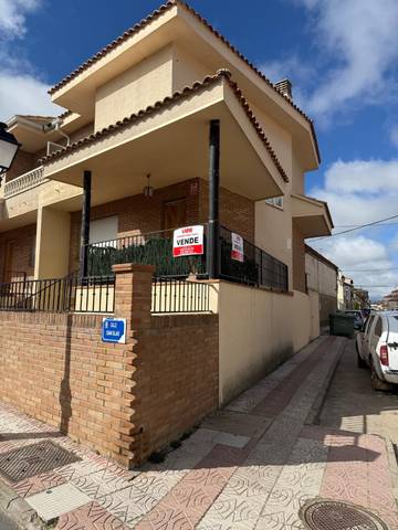 Casa-chalet en Venta en Calle San Blas en El Fresno