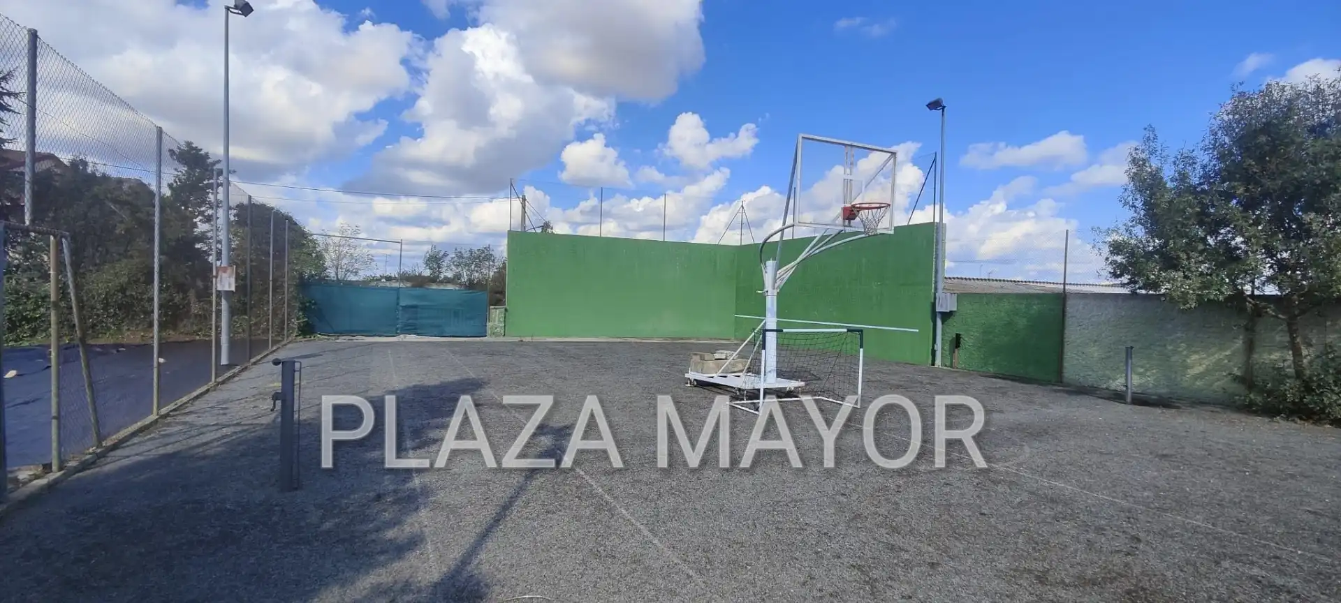 Vista exterior de Casa o chalet en venta en Calzada de Valdunciel con Calefacción, Jardín privado y Parquet