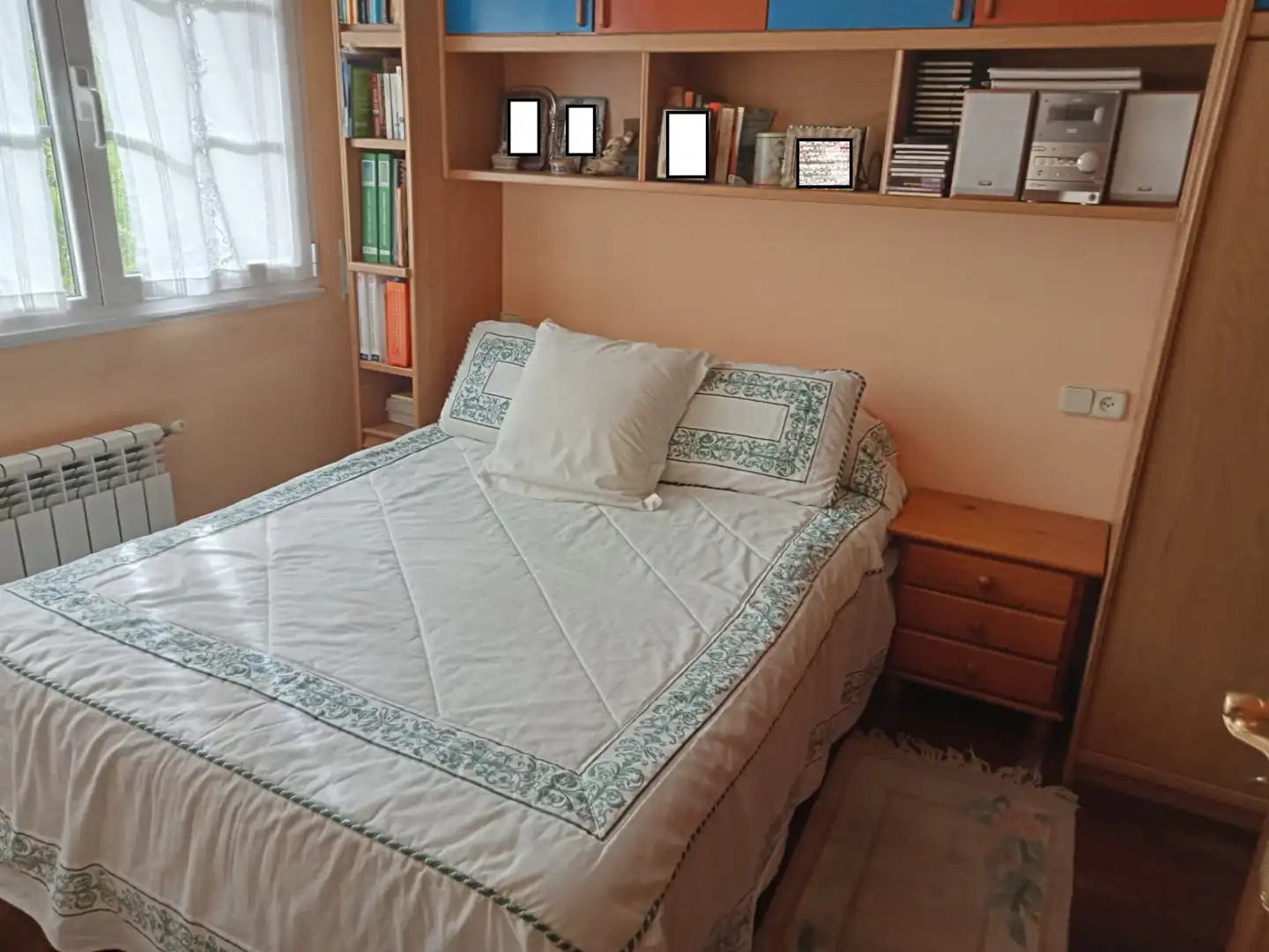 Habitación de Casa o chalet en venta en Santiago de Compostela  con Calefacción, Jardín privado y Terraza