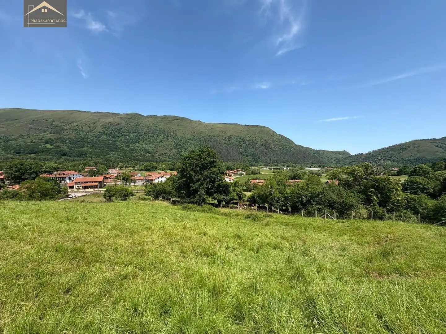 Residencial en venda en Ruente