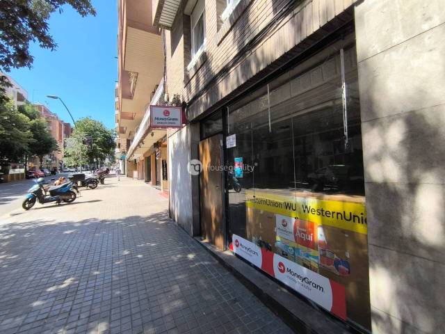 Local comercial en Alquiler en Mare de Déu de Montserrat, 247 en El Guinardó