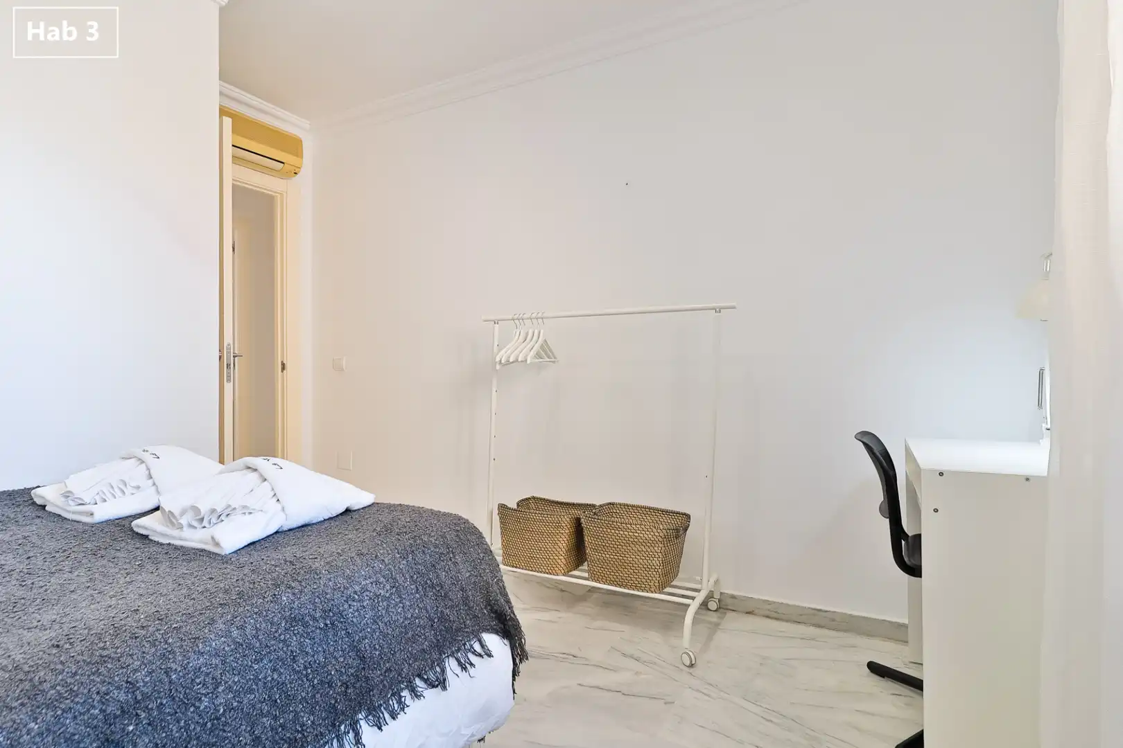 Habitación de Piso de alquiler en Málaga con Aire acondicionado, Amueblado y Internet