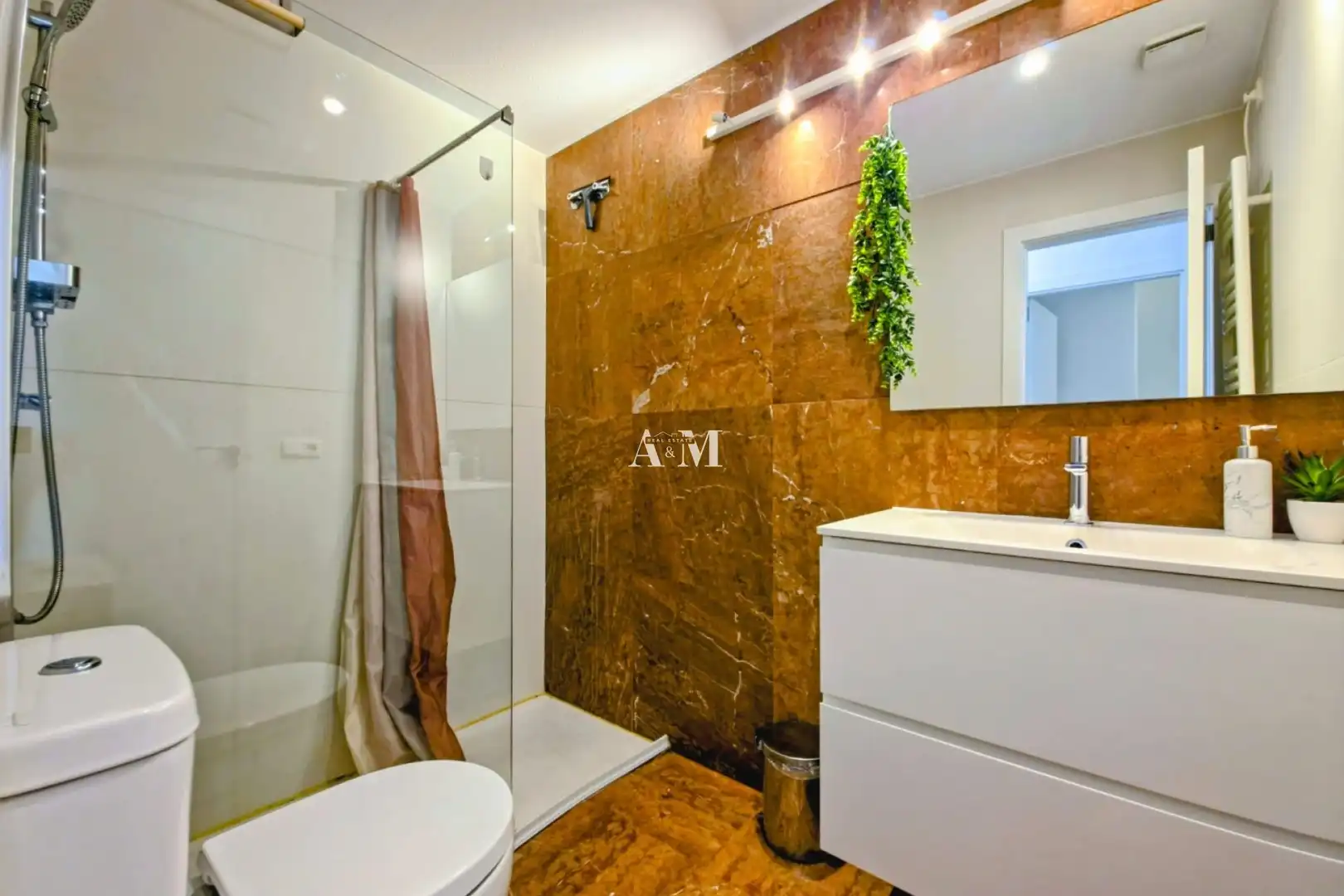 Badezimmer von Wohnung zur Miete in Guardamar del Segura mit Klimaanlage, Heizung und Terrasse