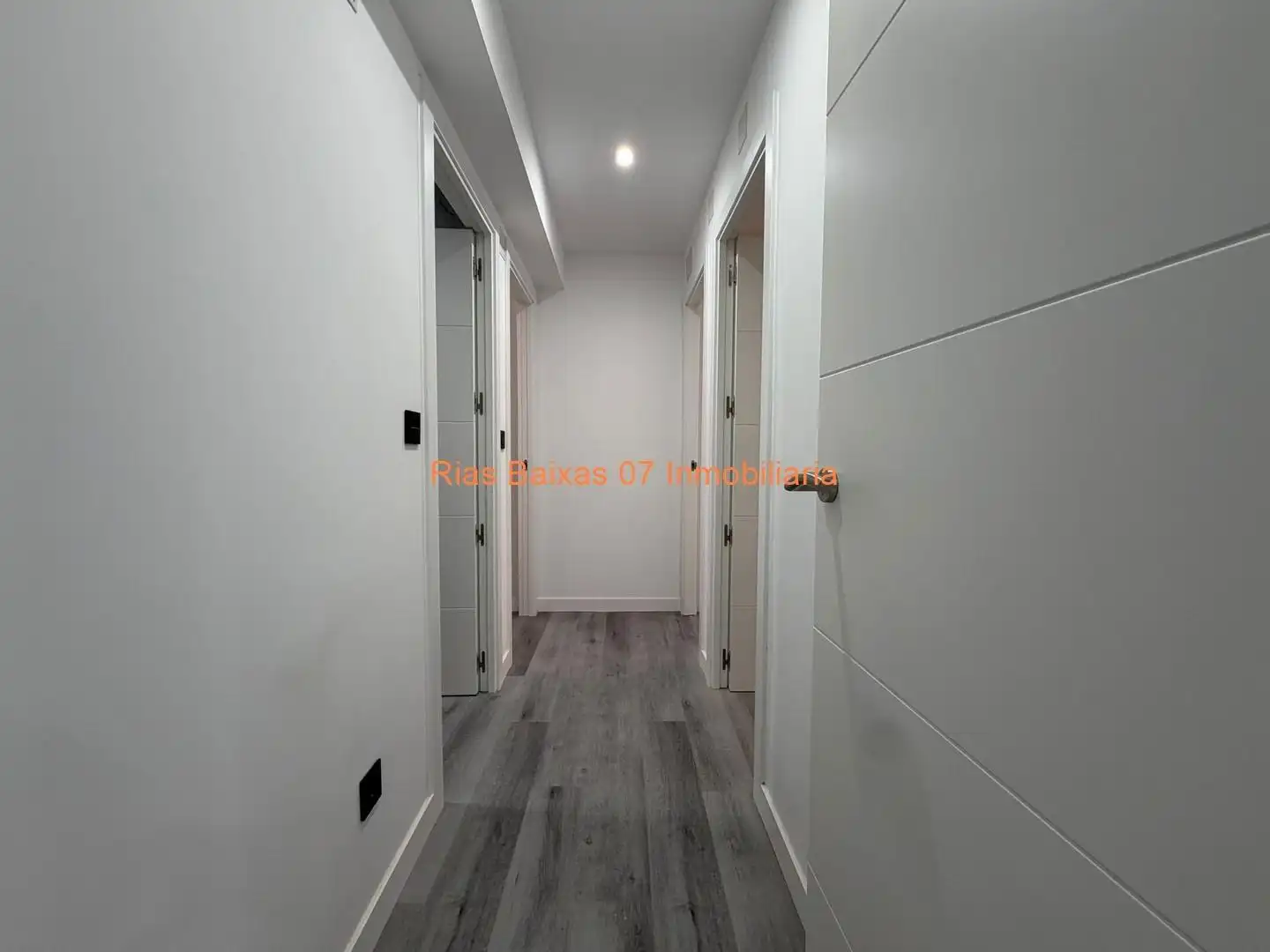 Piso en venta en Vigo  con Calefacción, Terraza y Trastero
