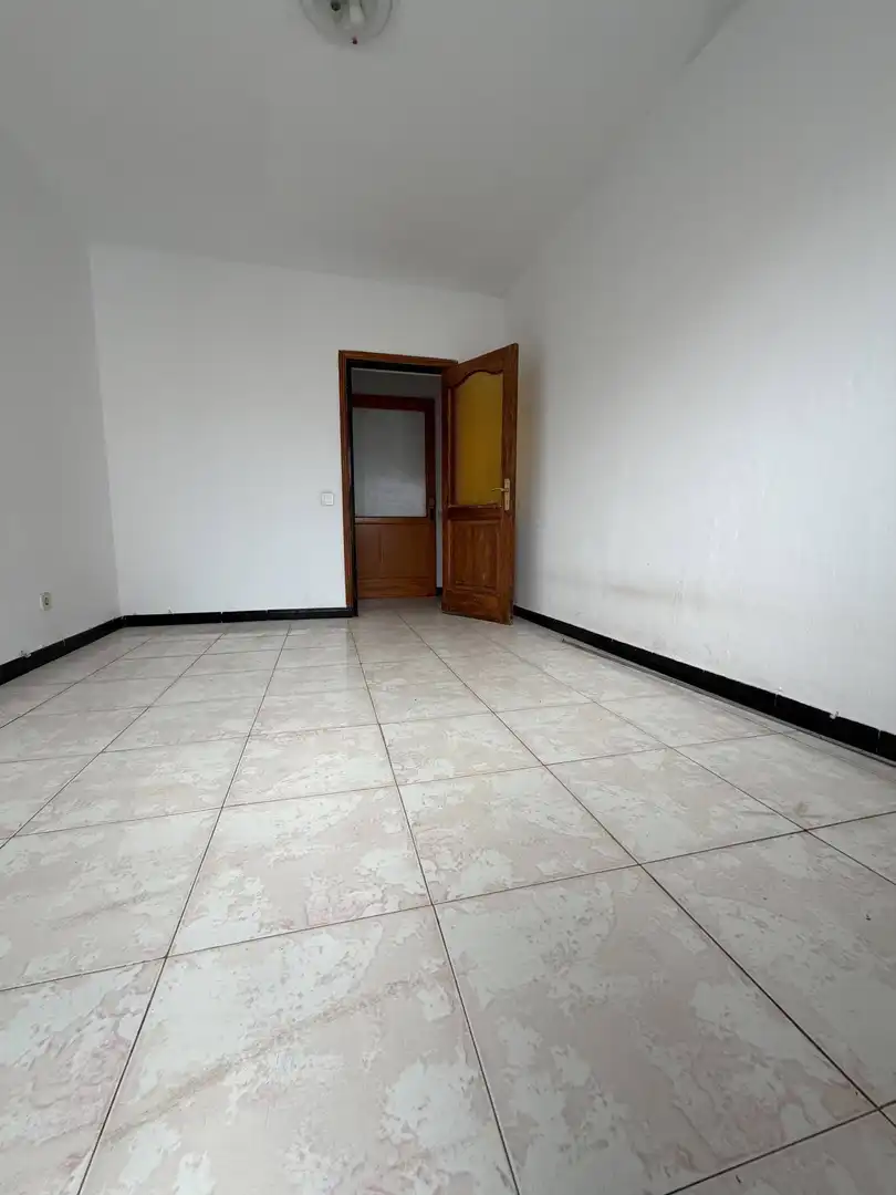 Apartamento en venta en Los Tarahales - La Paterna