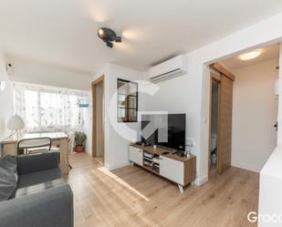 Living room of Attic for sale in  Barcelona Capital  with Air Conditioner, Heating and Parquet flooring