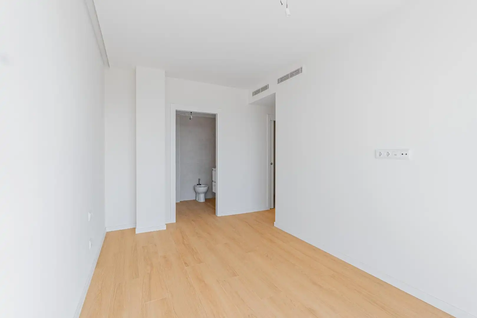 Flat for sale in  Palma de Mallorca  with Air Conditioner, Terrace and Balcony