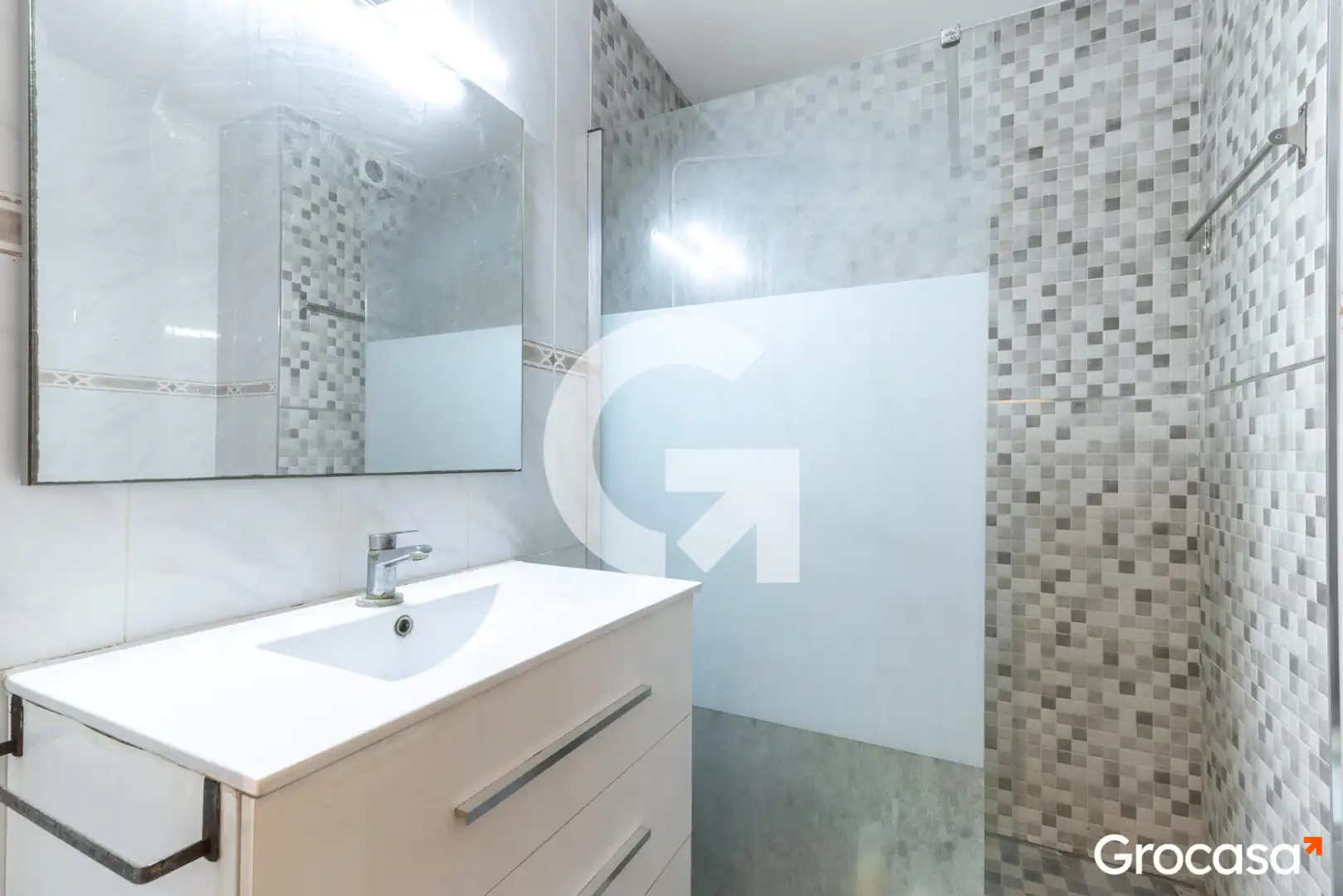 Bathroom of Flat for sale in Cornellà de Llobregat  with Heating and Balcony