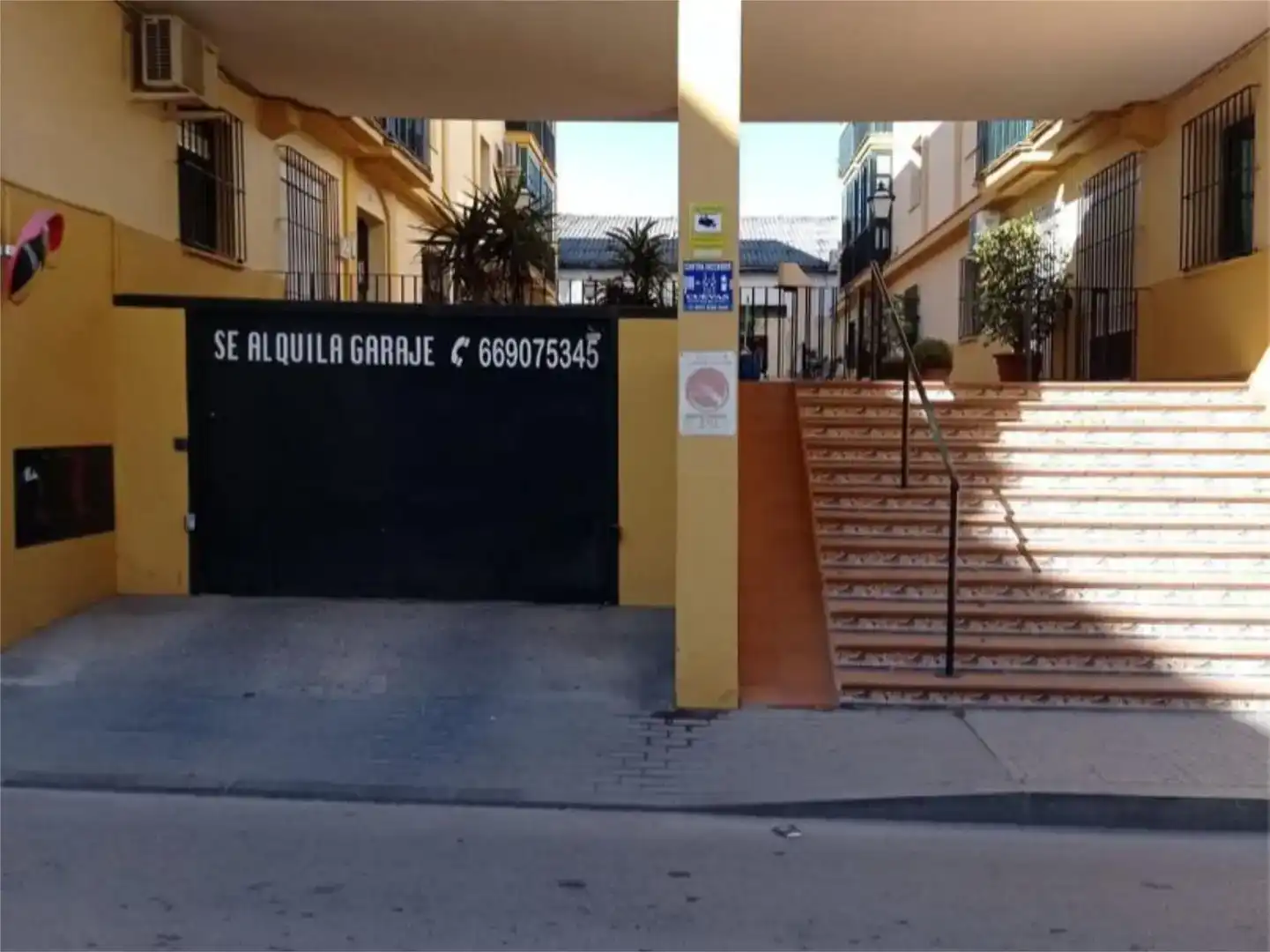 Parking de Garaje de alquiler en V Centenario - Piletas - Capuchinos
