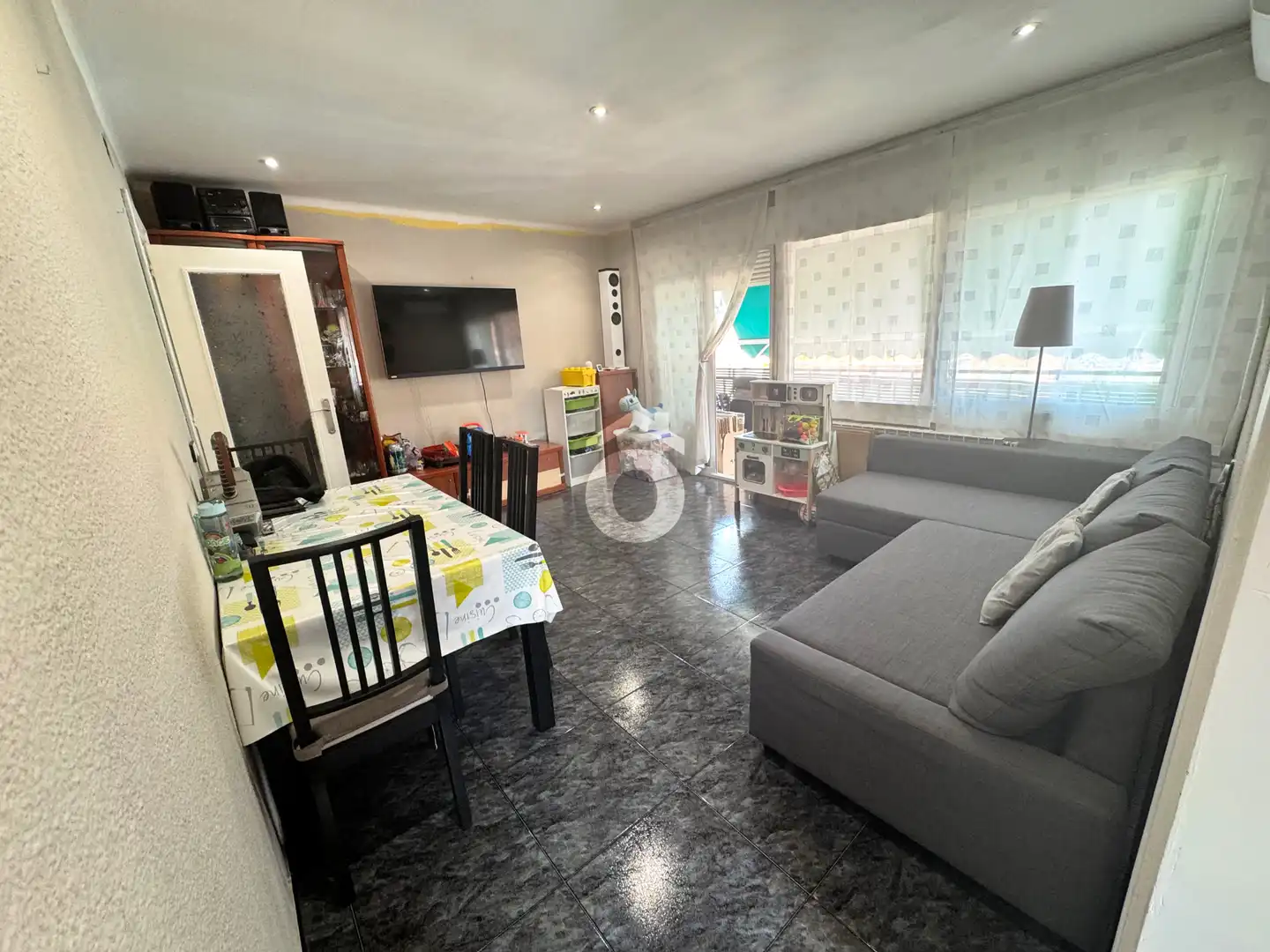 Wohnzimmer von Wohnung zum Verkauf in Esparreguera mit Klimaanlage, Heizung und Balkon
