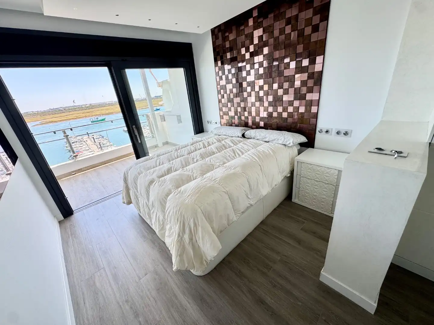 Bedroom of Attic for rent in Punta Umbría, Huelva
