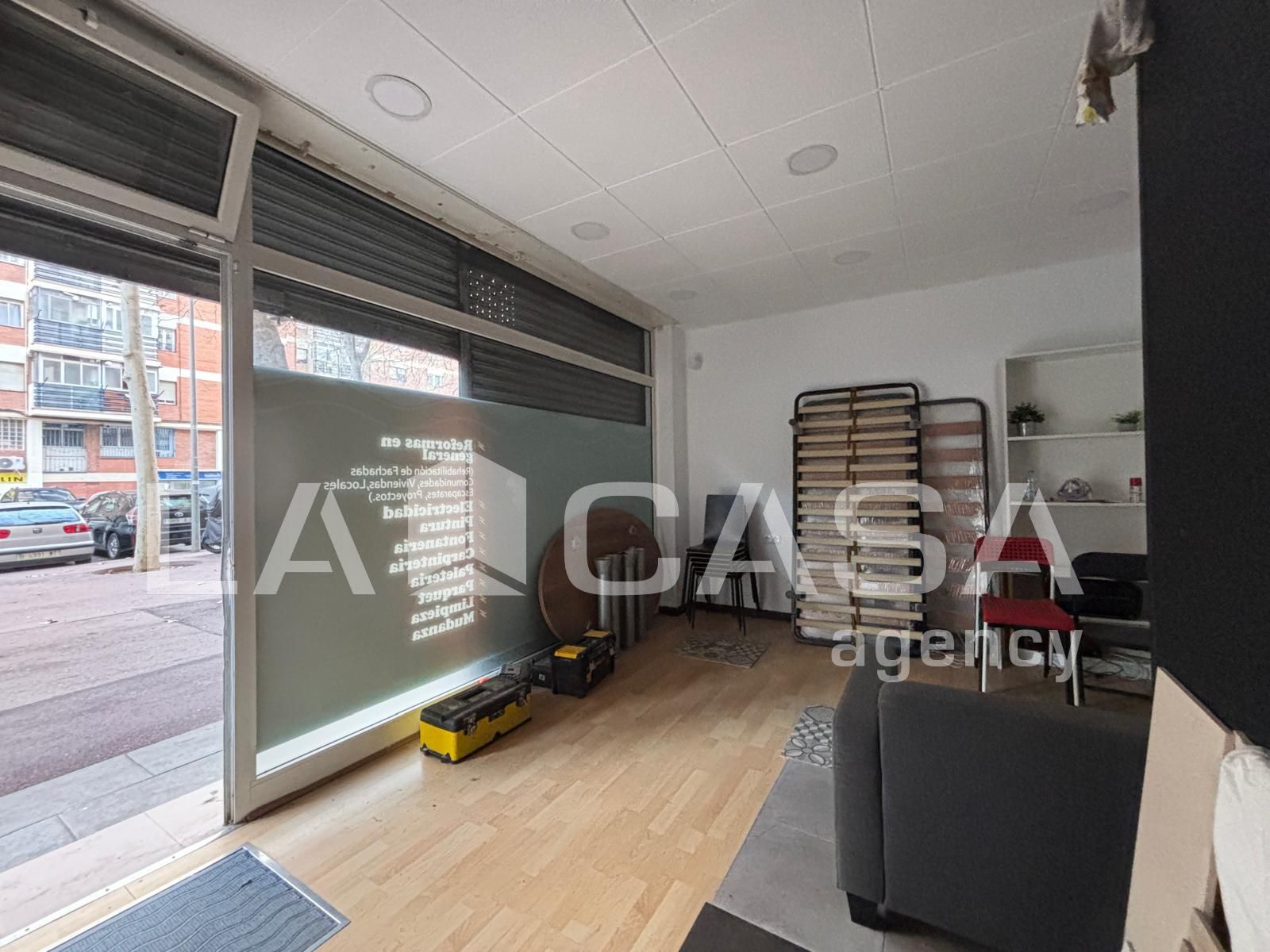 Premises for sale in  Barcelona Capital