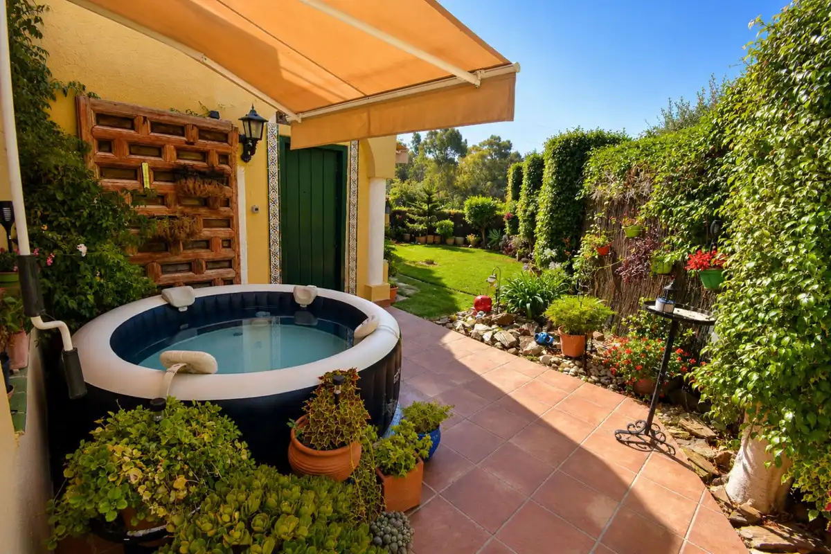 Terrassa de Casa o xalet en venda en Marbella amb Jardí privat, Terrassa i Jacuzzi