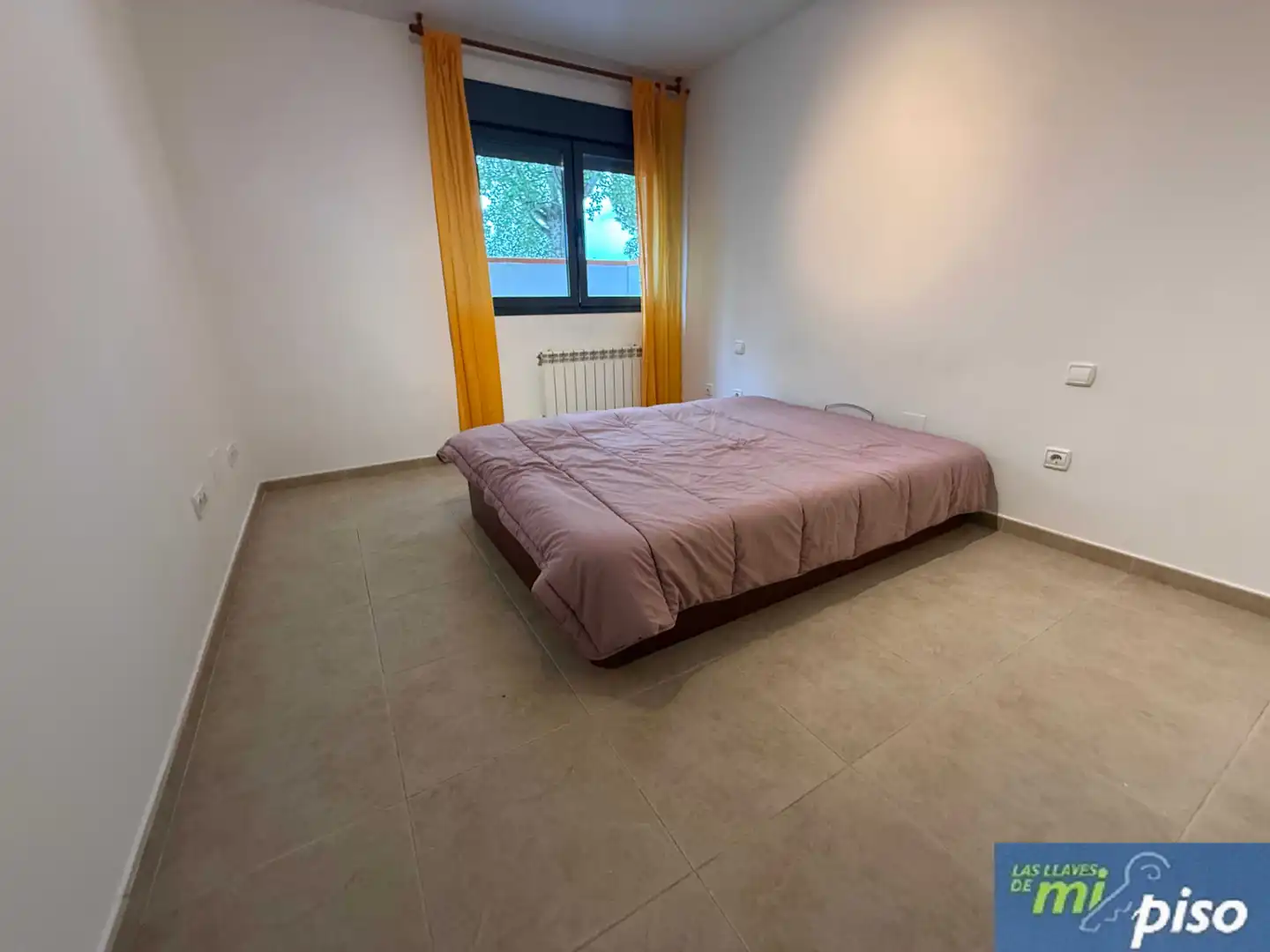 Dormitori de Pis en venda en Valladolid amb Calefacció, Parquet i Terrassa