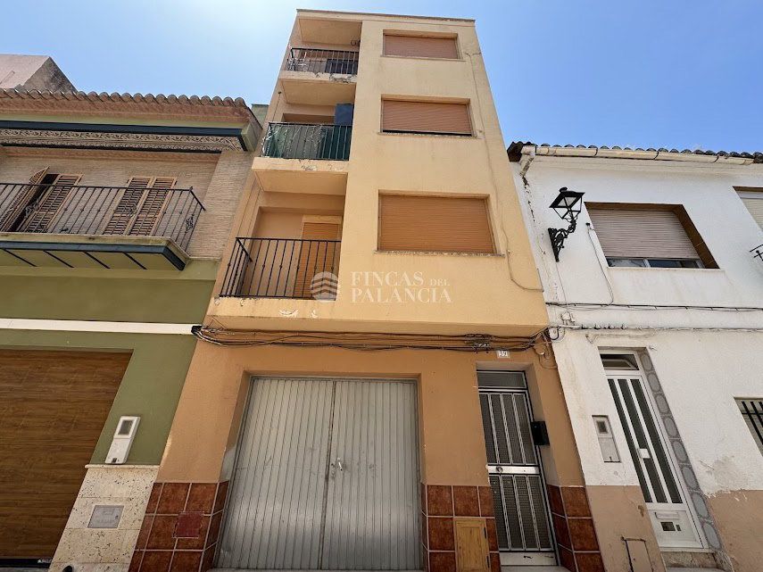 Vista exterior de Pis en venda en Albalat dels Tarongers amb Balcó