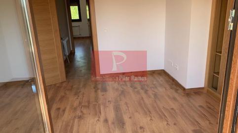 Foto 5 de Casa adosada de alquiler en Sariegos, León