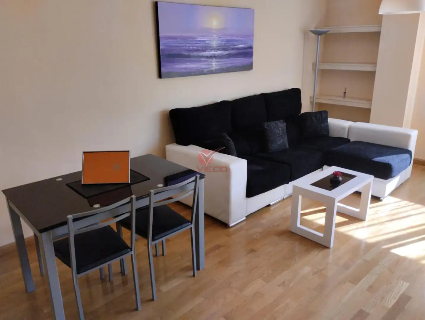 Sala d'estar de Pis en venda en Cuenca amb Calefacció, Terrassa i Traster
