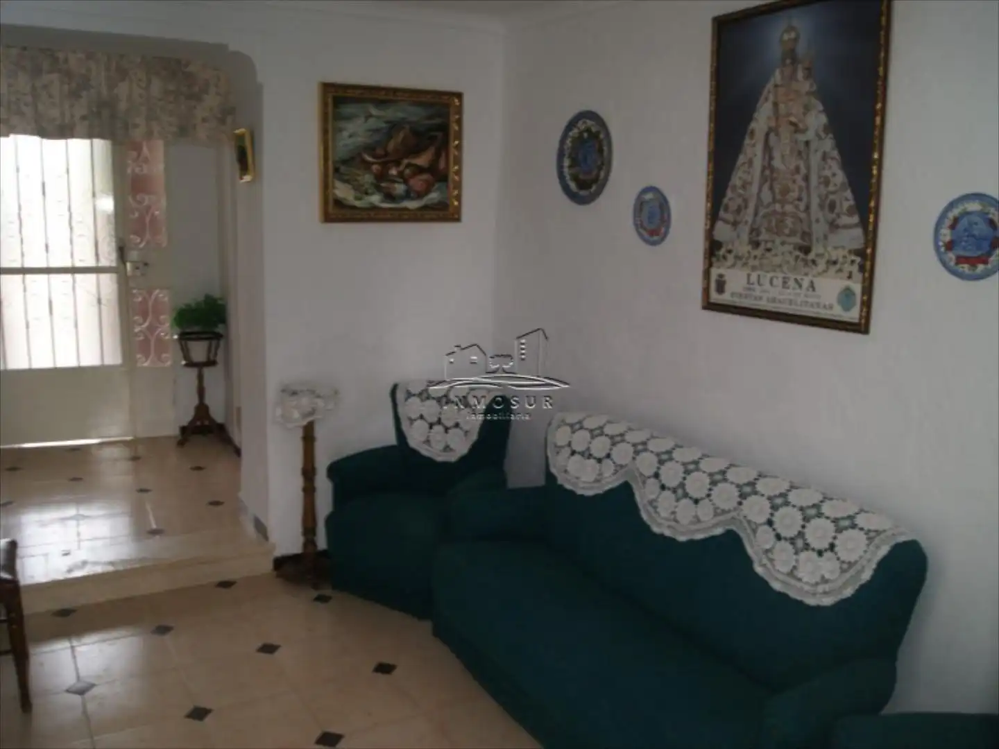 Sala d'estar de Casa adosada en venda en Lucena