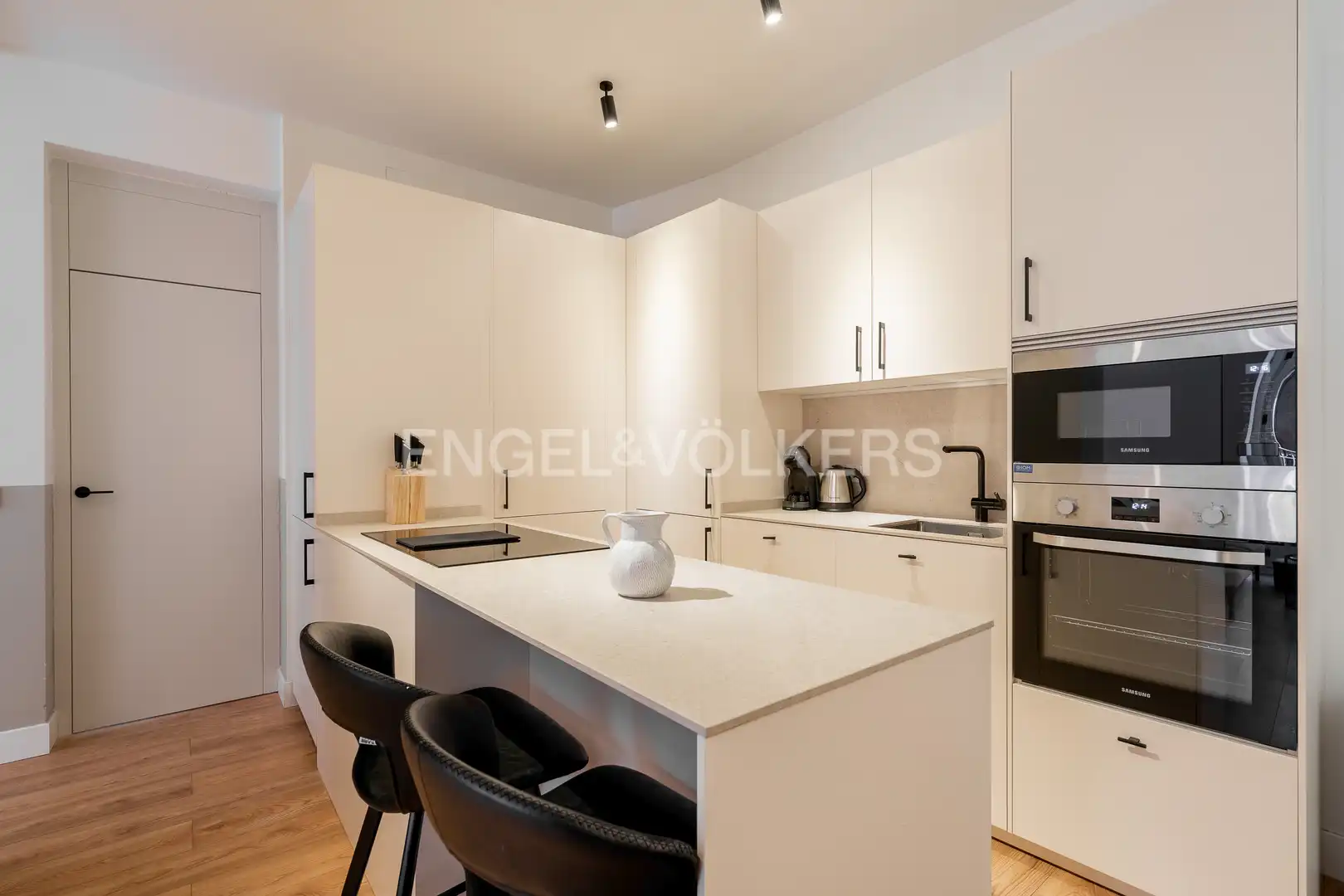 Kitchen of Flat for rent in Madrid  with Air Conditioner, Heating and Furnished