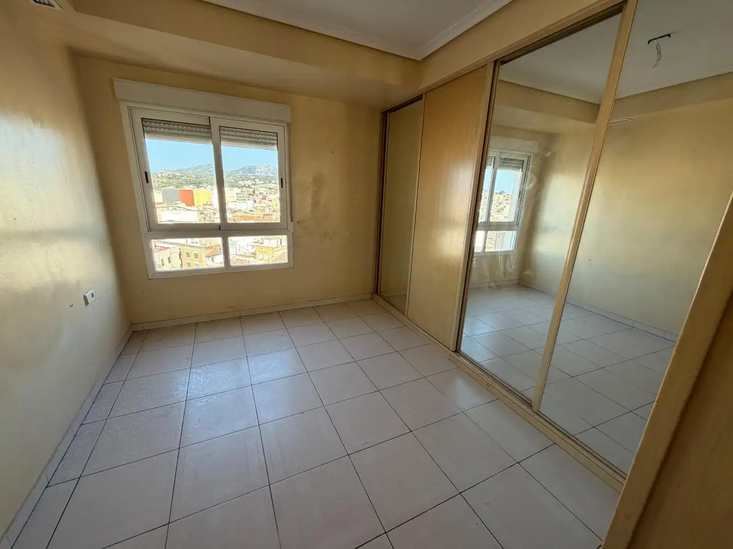 Habitación de Piso en venta en Alzira con Balcón