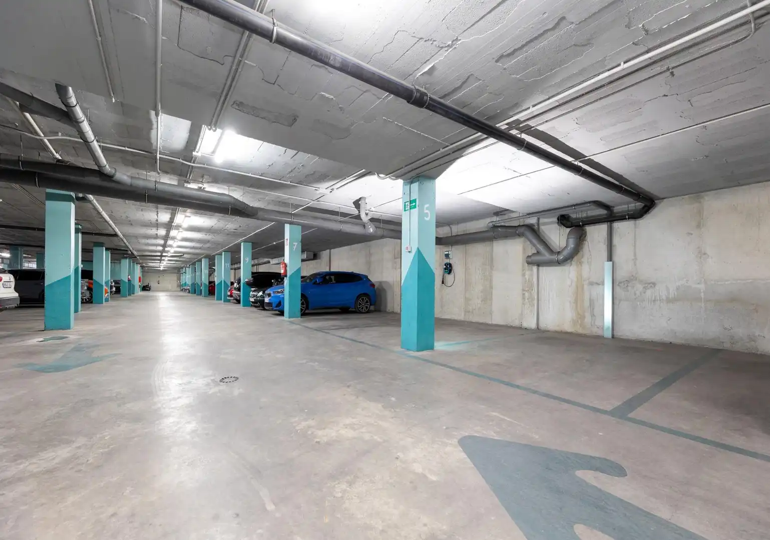 Parking of Flat for sale in Granada  with Air Conditioner, Heating and Community pool